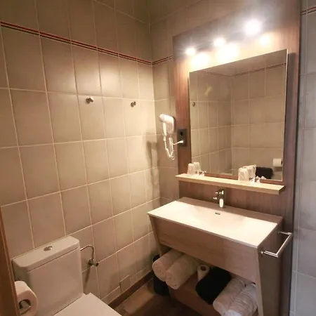 Hotel, H De L'anton מלון