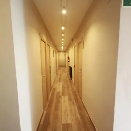 Hotel, H De L'anton מלון Batea