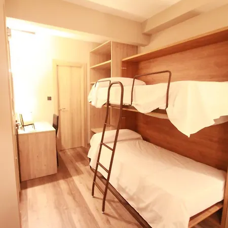 Hotel Hotel, H De L'anton *