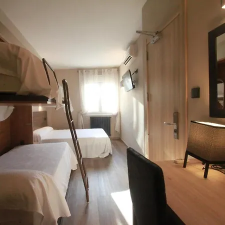 Hotel Hotel, H De L'anton